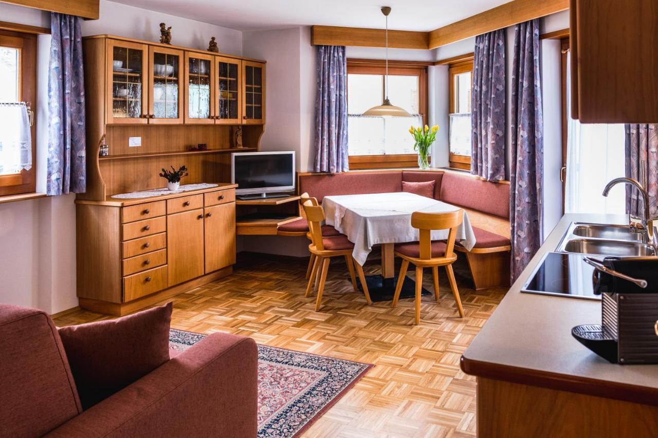 Apartment Suliva Santa Cristina Val Gardena Bagian luar foto